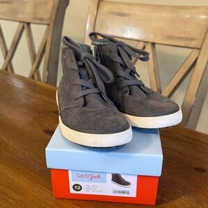 Cat & Jack Boys Gray Suede Boots Sz 12 / 11